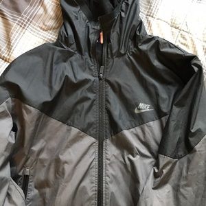 Men’s Nike windbreaker